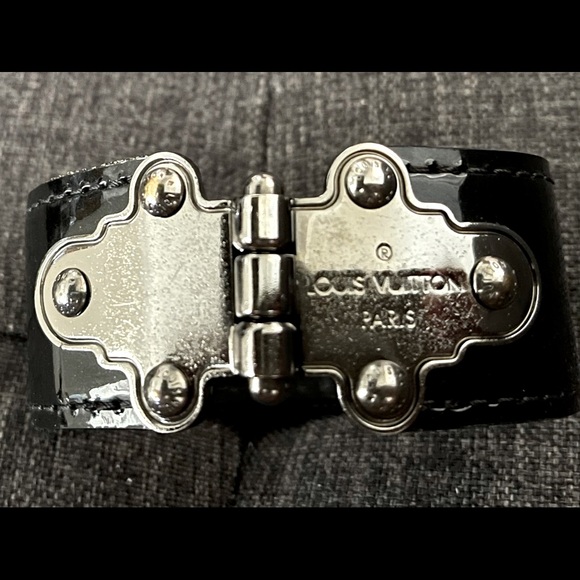 Louis Vuitton Save It Cuff Bracelet Vernis Noir - Picture 5 of 7